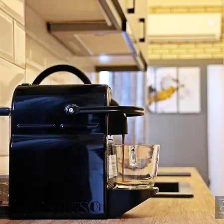 Avra アパート カストリア